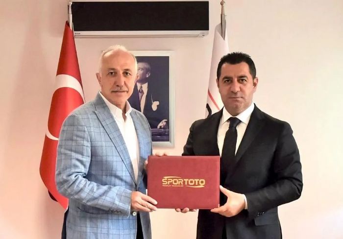 Akdeniz Belediye Başkanı Gültak, Ankara’dan Müjdeler İle Döndü