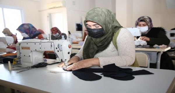 Akdeniz Belediyesinin k�lt�r ve sanat evlerinde yeni d�nem ba�lad�