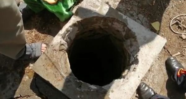 Su Kuyusuna D��en Koyunu Kurtarmak �sterken Can�ndan Oldu