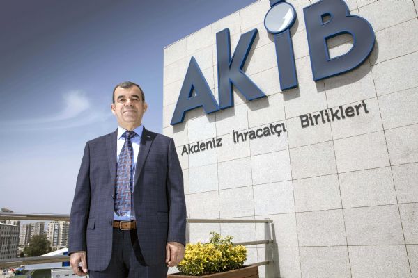 AKBin hracat lk eyrekte 4,7 Milyar Dolar At