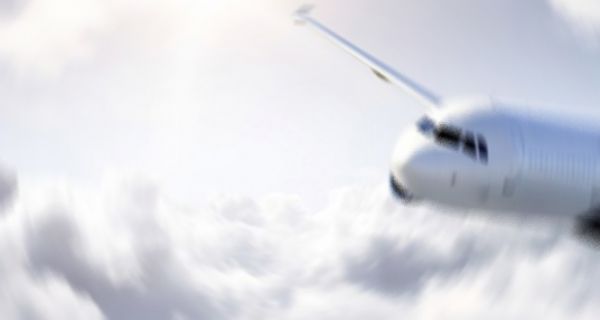 Endonezya’da radardan kaybolan yolcu u�a�� denize d��t�