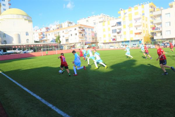 Miniklerin 3 Ocak Futbol Turnuvas Heyecan Toroslar Sard