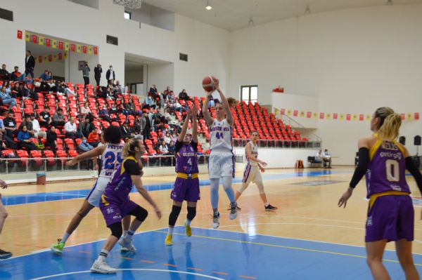 B�y�k�ehir MSK Kad�n Basketbol Tak�m� Evinde Galip Geldi