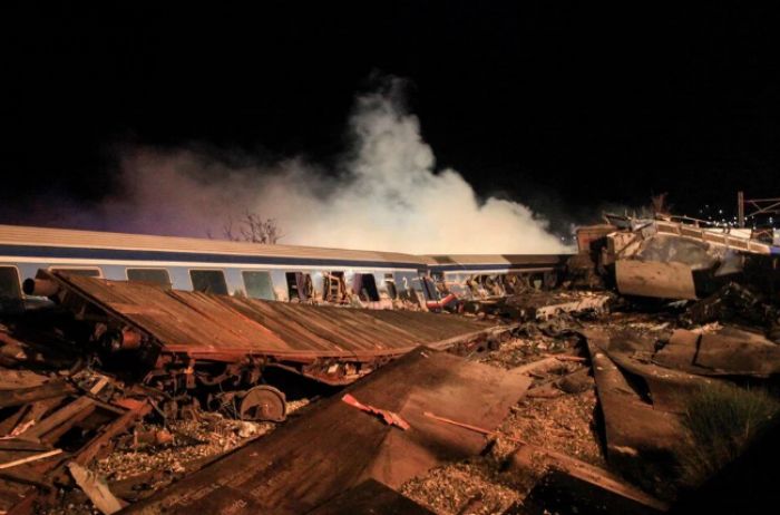 Yunanistan’da iki tren arpt: 32 kii hayatn kaybetti, 85 yaral var