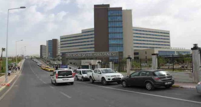 Mersin ehir Hastanesinin depremde zarar grd iddialar gerei yanstmyor