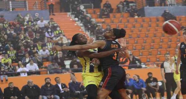 Bit�i Kad�nlar T�rkiye Kupas�: Fenerbah�e Safiport: 74 - Galatasaray: 68