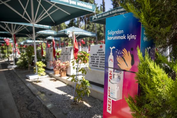 Mezarl�klar Bayram Ziyaretine Haz�r 