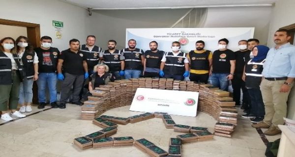 Mersin’de 463 Kilo Kokain Ele Ge�irildi
