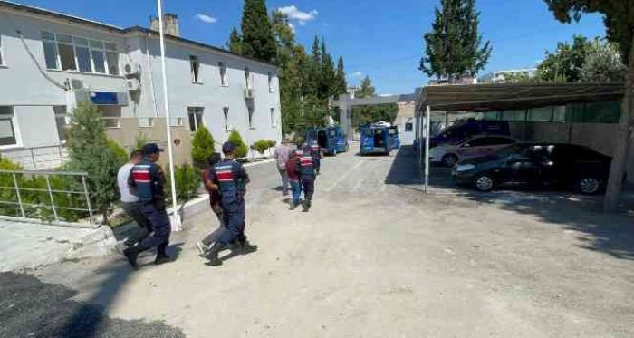 Mersin Merkezli 3 lde Hrszlk Yapt ddia Edilen 7 Kii Yakaland