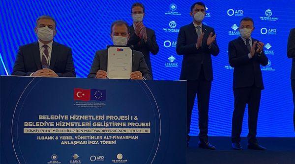 Ba�kan Se�er, 3 B�y�k Proje ��in �mza Att�