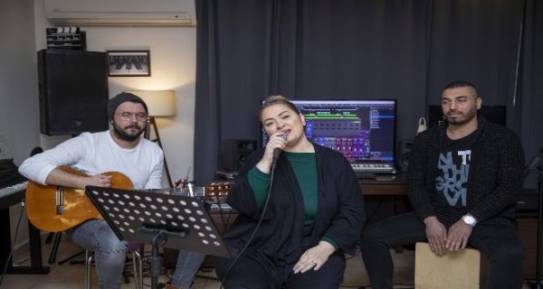 Mersin B�y�k�ehir Belediyesinden m�zisyenlere destek