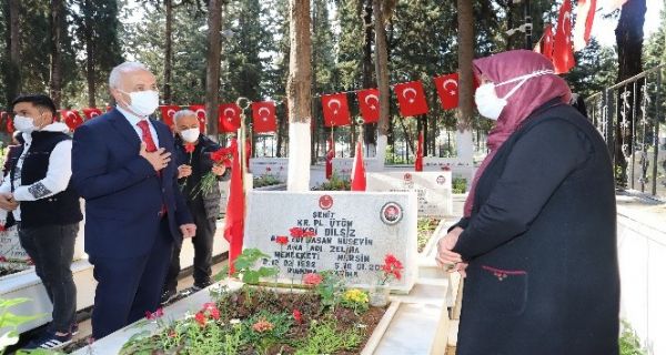 Bakan Gltak, ehit ailesiyle bir araya geldi