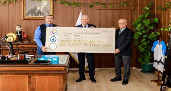 Mersin Deniz Ticaret Odasndan rencilere tablet destei