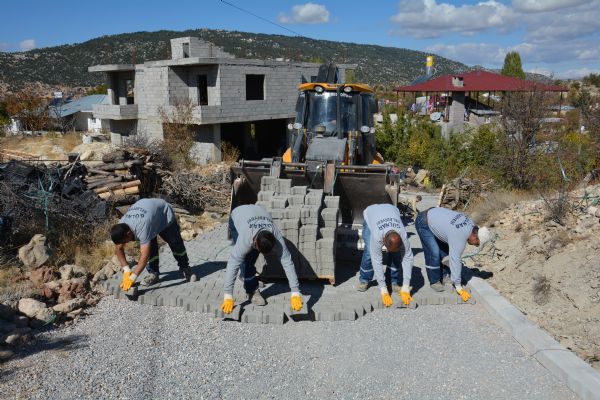 Parke Talar Deniyor Glnar Sokaklar Gzelleiyor