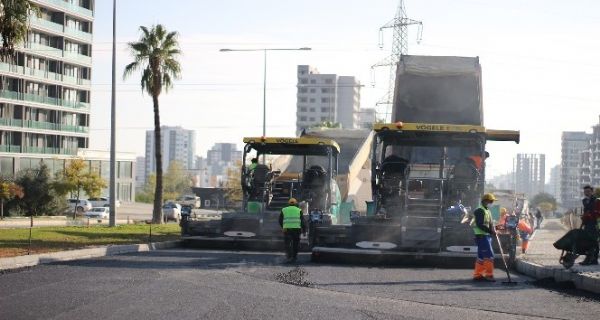 Bykehir Belediyesi ekipleri 27 noktada yol almas yapyor