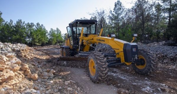Bykehir Belediyesinden Silifke’de tarm arazisi yolunda kapsaml alma