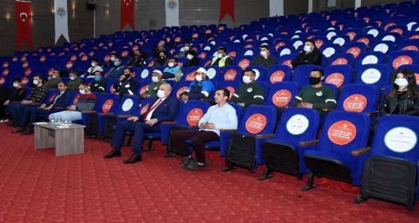 Toroslar Kadn ve ocuk Danma Merkezinden Flrt iddeti’ semineri