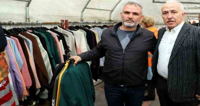 Akdeniz Belediyesi depremzedeler iin giysi market at