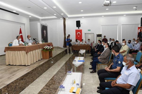 Vali Ali �hsan Su, Silifke Muhtarlar�yla Bir Araya Geldi