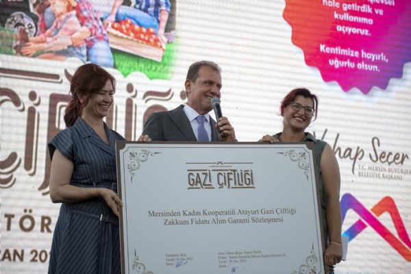 Mersin B�y�k�ehir�den Zakkum Fidesi �reticilerine �Al�m Garantisi�