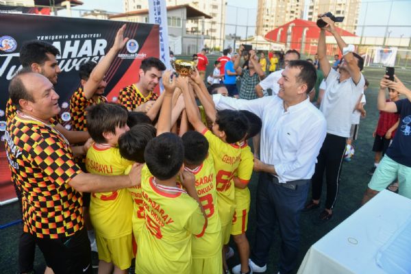 Yeniehir Belediyesi Bahar Futbol Turnuvas Sona Erdi