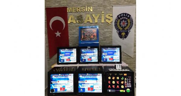 Polise yakalanmamak i�in �zel kumar makinesi yapm��lar