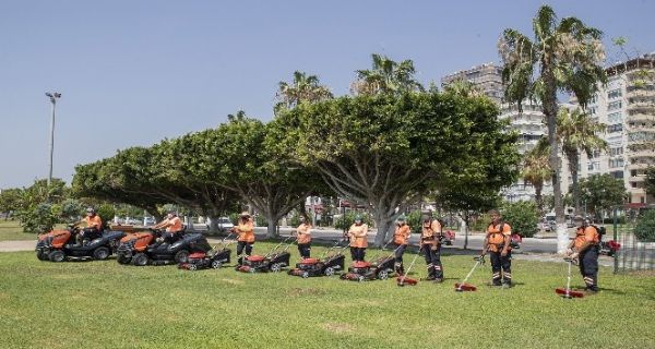 Mersin B�y�k�ehir�e 106 Yeni �im Bi�me Makinesi