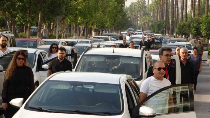 Atatrk, lmnn 87. ylnda Mersinde anld