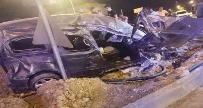 Tarsus’ta Trafik Kazasnda 1 Kii ld, 2 Kii Yaraland