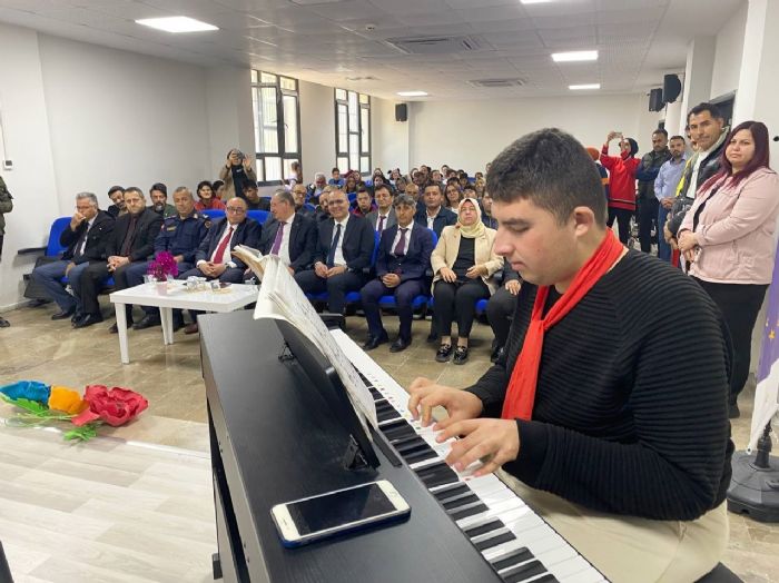 zel bireylerin etkinlii renkli anlara sahne oldu