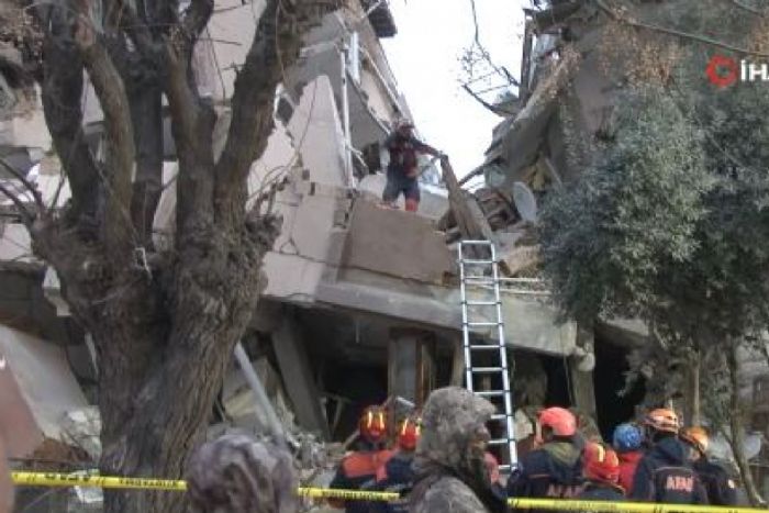 Hatay’da yaanan iki depremde hayatn kaybedenlerin says 6’ya ykseldi