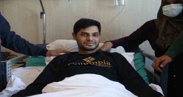 Enkazdan 261 saat sonra kurtarlan Mustafa Avc, hastaneden yryerek kmak istiyor